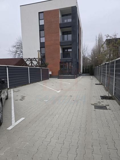 Apartament cu 2 camere semidecomandat, mobilat în Bd. Coșbuc