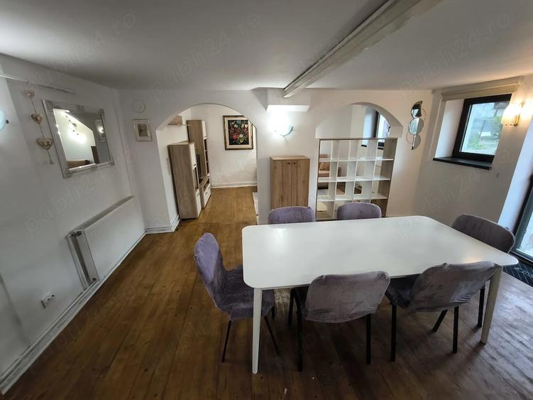 Apartament cu 3 camere semidecomandat în Trei Stejari