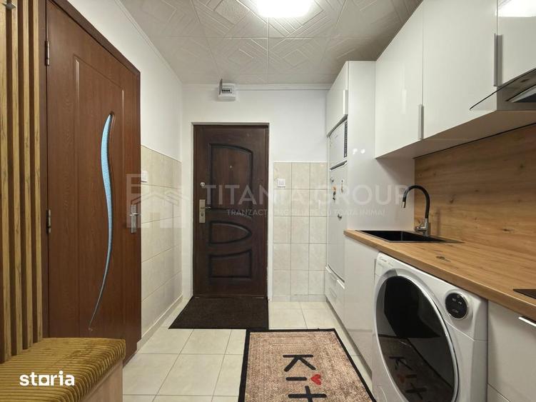 Garsoniera moderna, prima inchiriere, etaj intermediar- zona Tractorul - 3