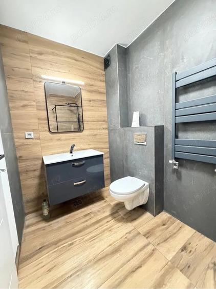 Apartament cu 3 camere semidecomandat în Florești