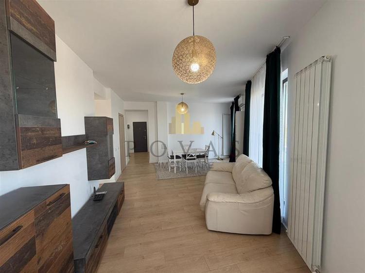 Apartament cu 3 camere semidecomandat, mobilat în Pipera
