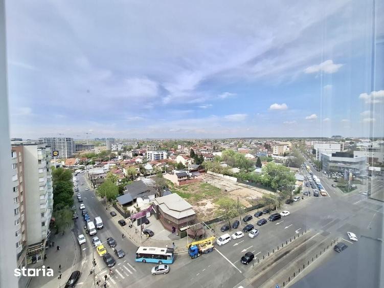 Apartament cu 4 camere semidecomandat, mobilat în Tei