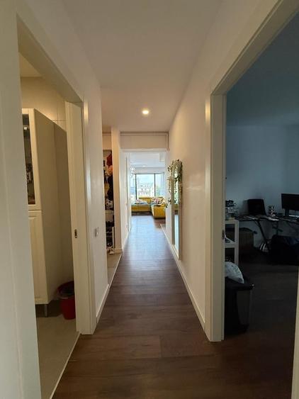 Apartament cu 3 camere decomandat în P-ța Victoriei