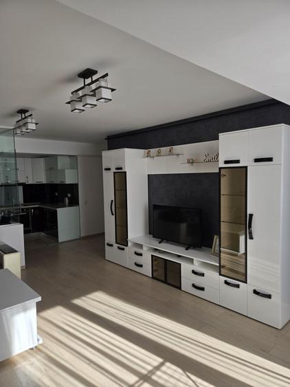 Apartament cu 3 camere decomandat în Lazaret