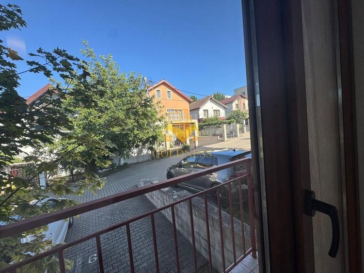 Apartament cu 2 camere semidecomandat, mobilat în Zorilor