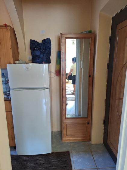 Apartament cu 2 camere semidecomandat, mobilat în Valenta