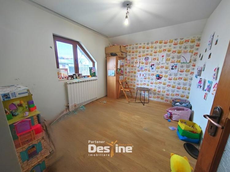 Casă individuală cu 5 camere cu Canalizare în Miroslava