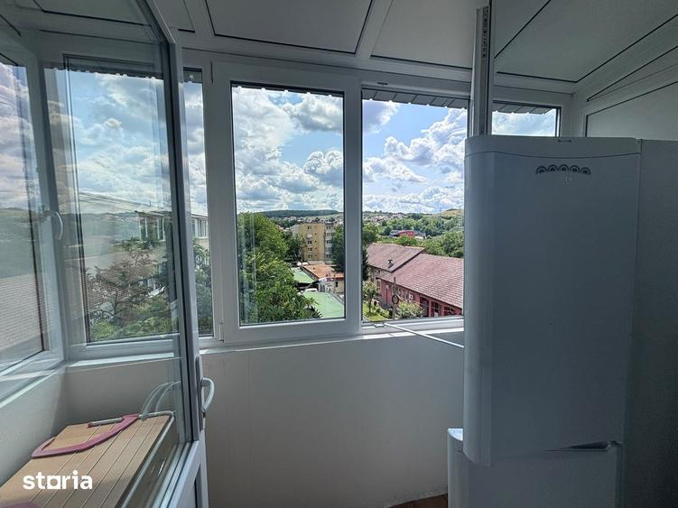Apartament cu 2 camere nedecomandat în Dâmbu Pietros