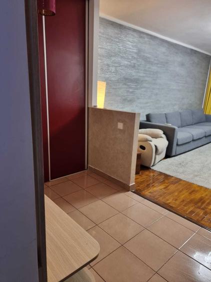 Apartament cu 3 camere decomandat, mobilat în Pantelimon