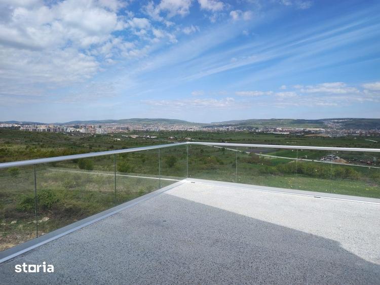 Casă cu 6 camere cu Teren 479 Mp în Sopor