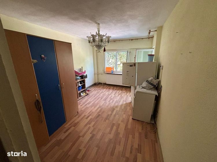 Garsonieră decomandată în Central