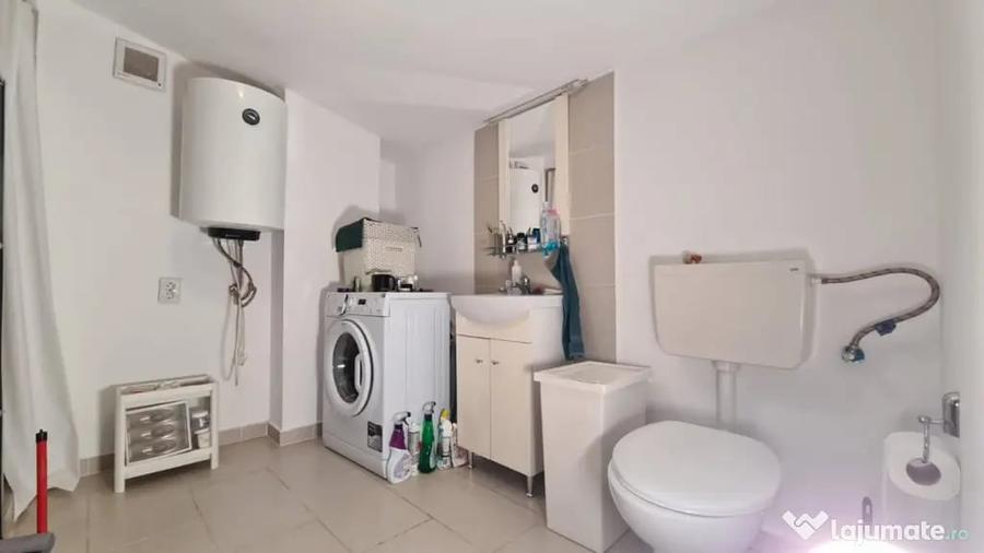 Apartament cu 2 camere semidecomandat, mobilat în Eminescu