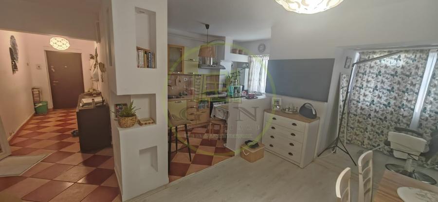 Apartament cu 3 camere decomandat, mobilat în Brazda lui Novac