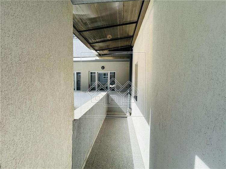 Apartament cu 2 camere semidecomandat în Arhitecților - Calea Cisnădiei