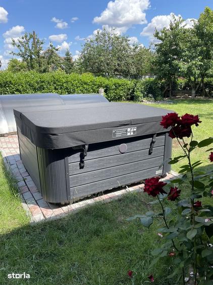 Casă cu 6 camere cu Teren 1359 Mp în Girișu de Criș