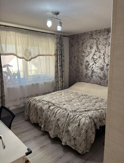 Casă cu 4 camere în Valea Adâncă