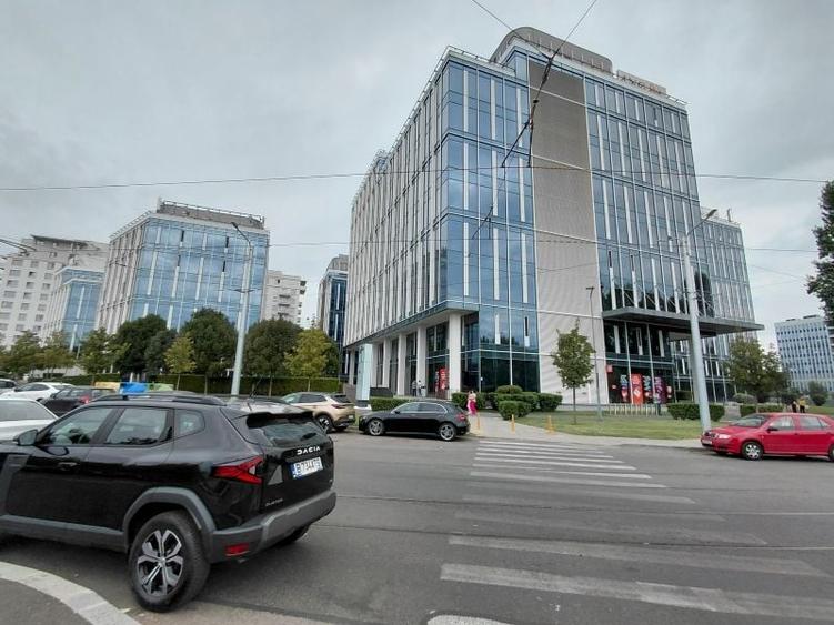 Teren intravilan de 317 mp, în Domenii