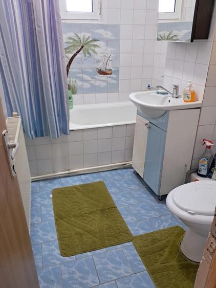 Apartament cu 3 camere decomandat în Vest