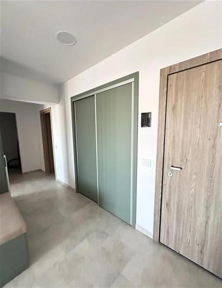 Apartament cu 2 camere decomandat în Noua