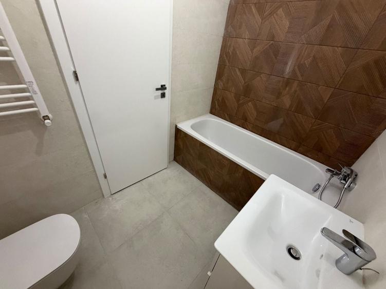 Garsonieră decomandată în Politehnica