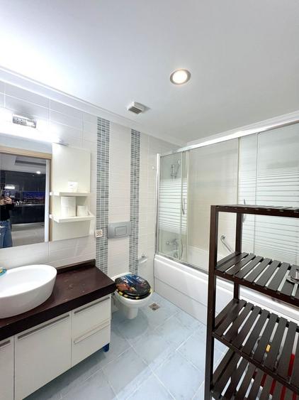 Apartament cu 2 camere decomandat, mobilat în Tei