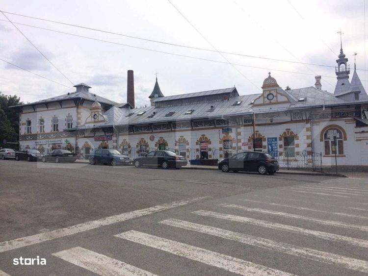 Spațiu comercial, de 3,000 mp, în Central