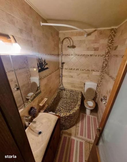 Apartament cu 3 camere semidecomandat în Vatra Luminoasă