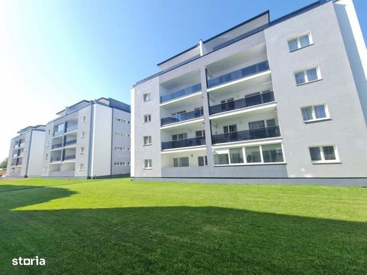 Apartament cu 3 camere decomandat în Piața Cluj