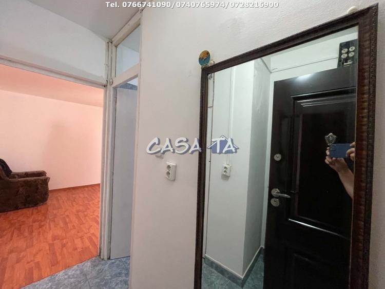 Garsoniera Confort 1, Etaj 4,  Strada Revolutiei - 11