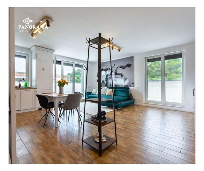 Penthouse cu 3 camere decomandat, mobilat în Exterior Nord