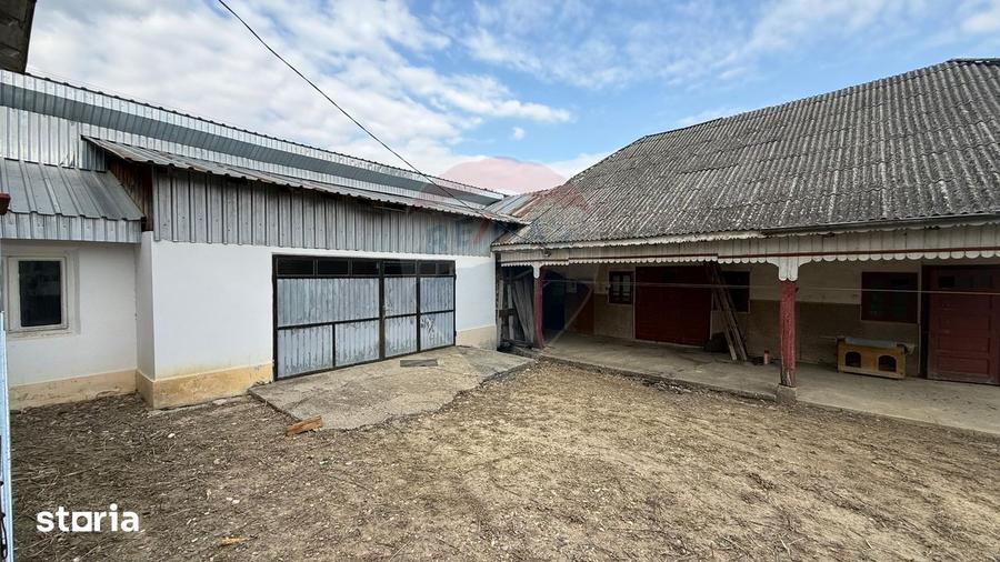 Casă cu 3 camere cu Teren 990 Mp în Fitionești