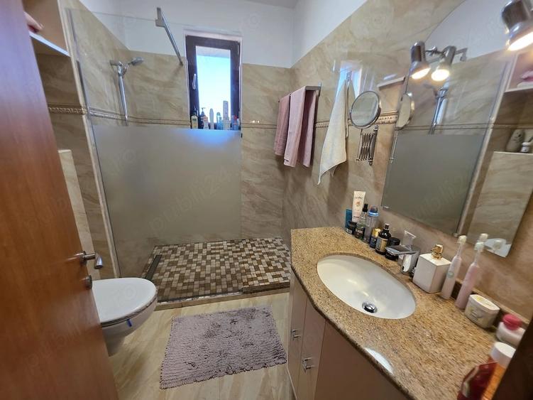 Apartament cu 2 camere decomandat în Găvana
