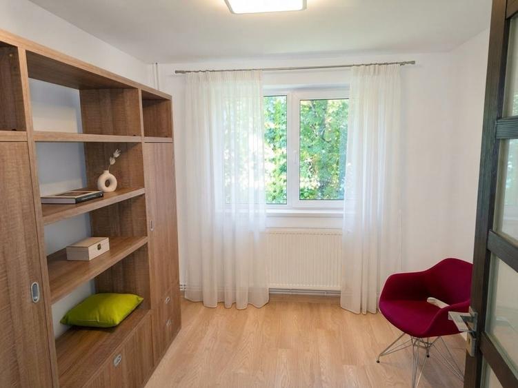 Apartament cu 4 camere decomandat, mobilat în Inel II