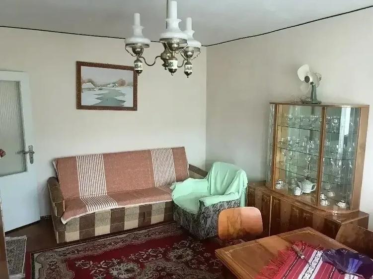 Apartament cu 2 camere decomandat în Buzaului