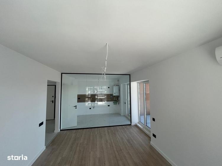 Apartament cu 3 camere decomandat în Exterior Vest