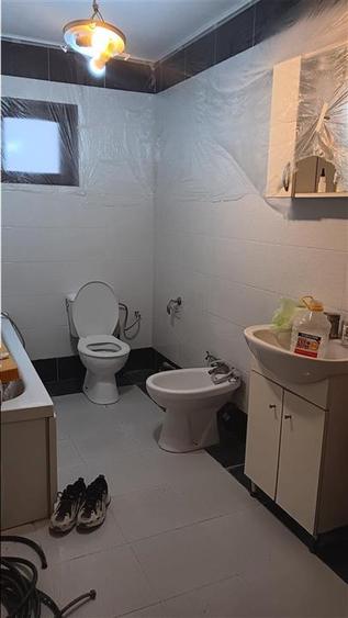 Casă individuală cu 3 camere cu Canalizare în Vișan