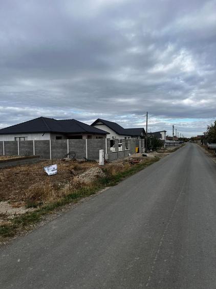 Teren Construcții intravilan de 500 mp, în Sântion