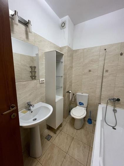 Garsonieră în Roșu