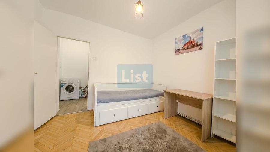 Apartament cu 3 camere decomandat, mobilat în Horea