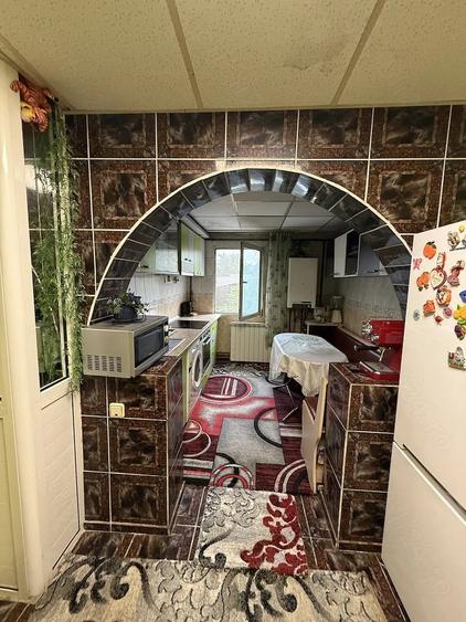 Apartament 2 camere, etaj 1, Micro 4 centrala proprie, balcon inchis, mobilat - Lugoj - 4