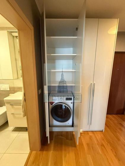 Apartament cu 2 camere decomandat în Tractorul