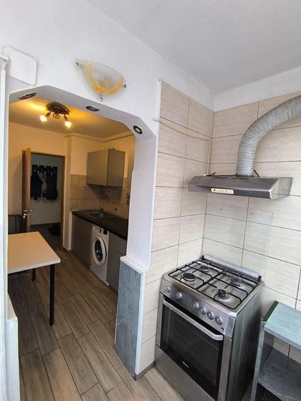 Apartament cu 2 camere semidecomandat în Gorjului