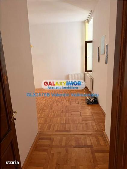 Apartament cu 3 camere decomandat în Cișmigiu
