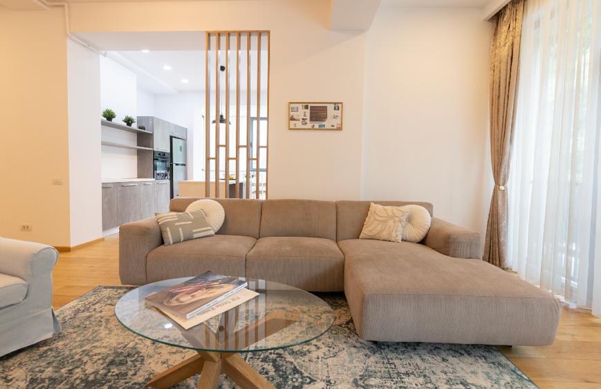 Apartament cu 3 camere, mobilat în Herăstrău