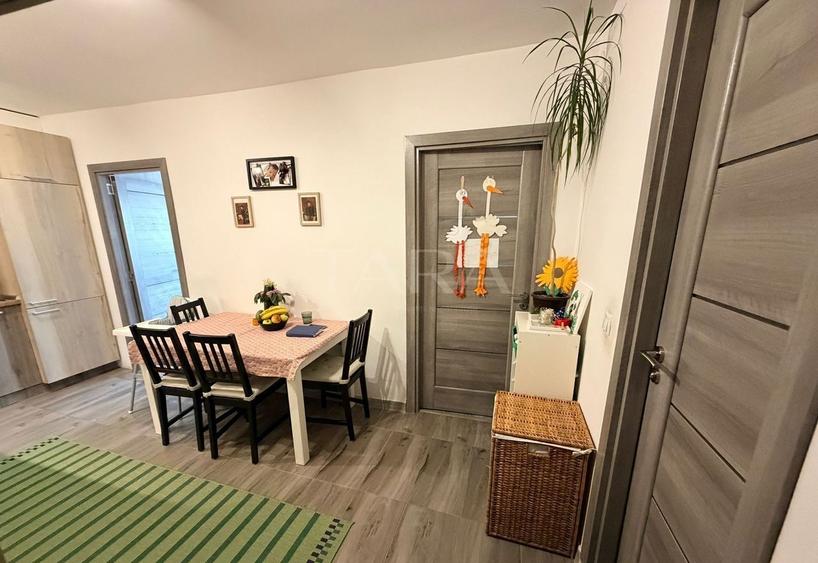 Apartament cu 2 camere semidecomandat, mobilat în Baciu