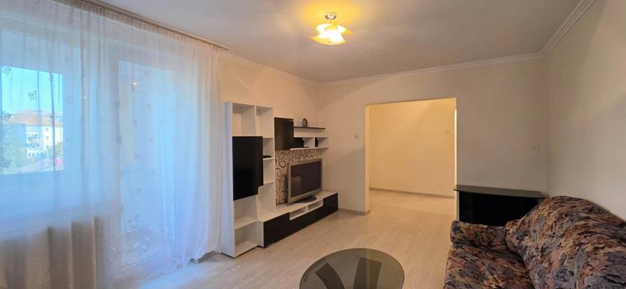 Apartament cu 2 camere decomandat în Decebal