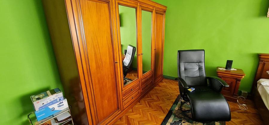 Apartament cu 3 camere decomandat în Central