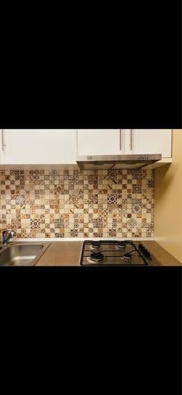 Apartament cu 3 camere decomandat în Roșu