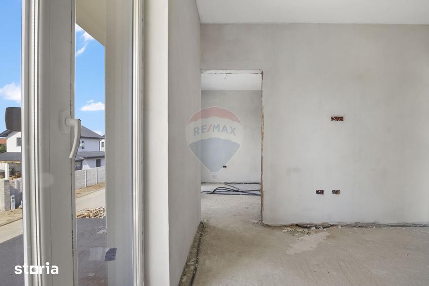 Casă cu 5 camere cu Teren 392 Mp în 6 Vânători