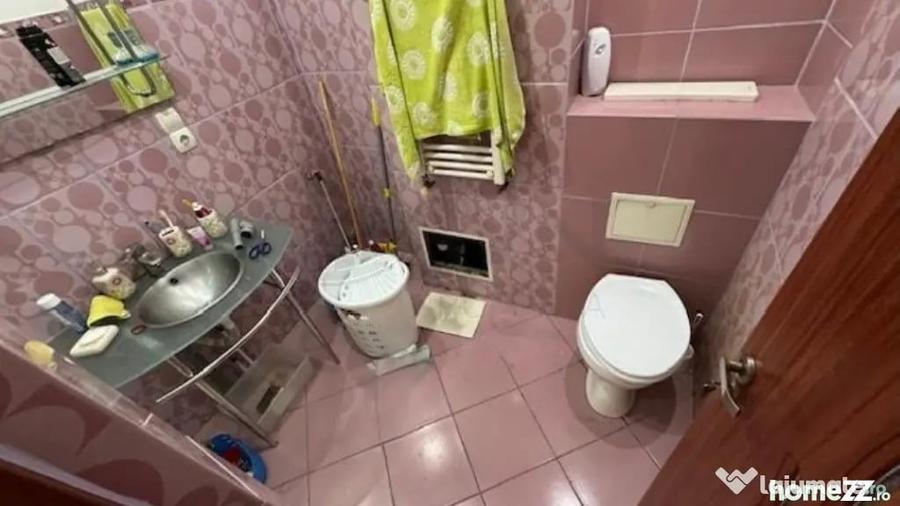 Apartament cu 3 camere semidecomandat în Colentina